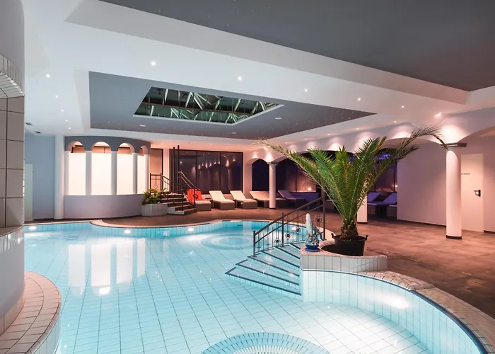 25h SPA-RESIDENZ Apartment LUXURY POOLs Garden private Beach