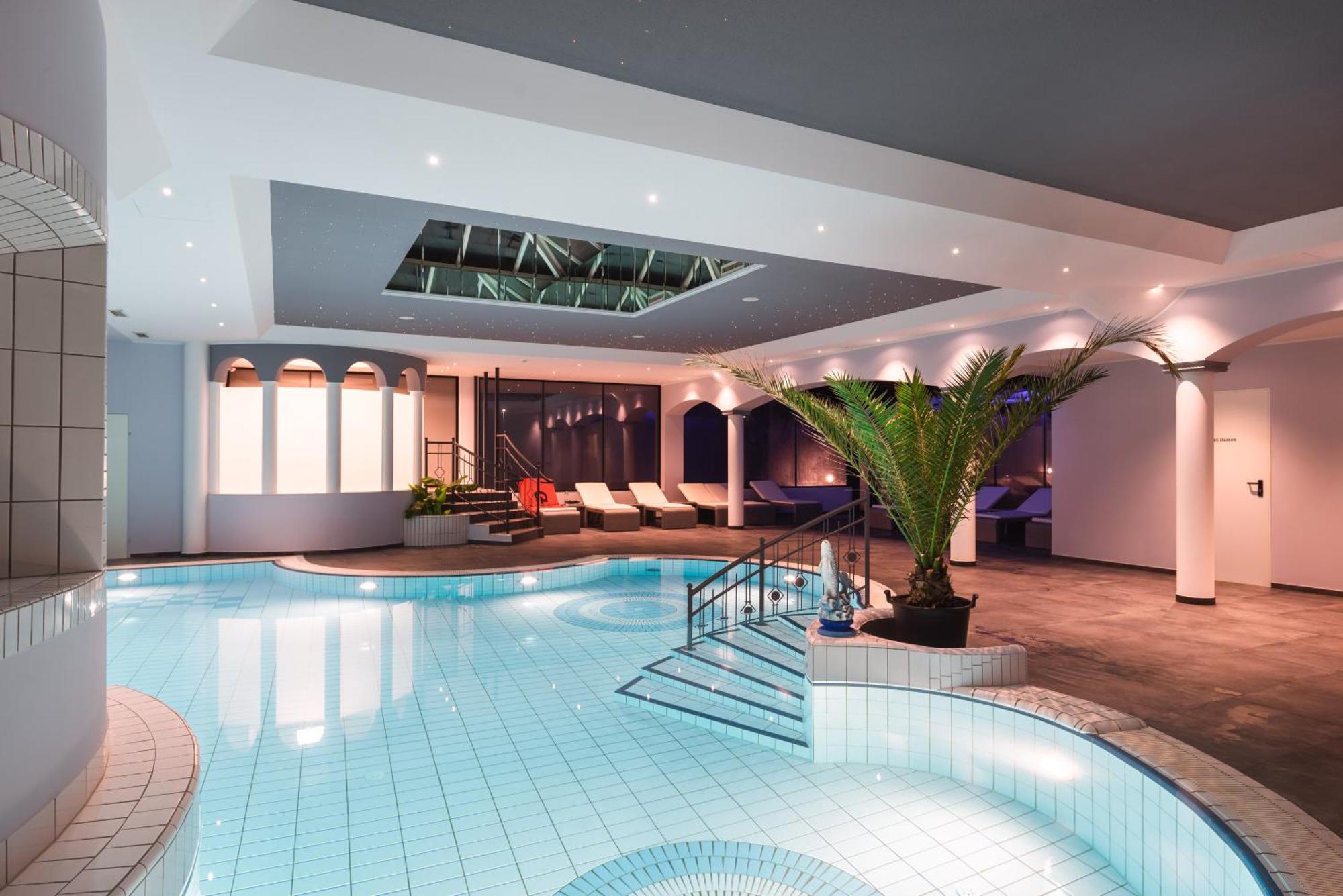 25h Spa-residenz Luxury Pools Garden Private Apartment